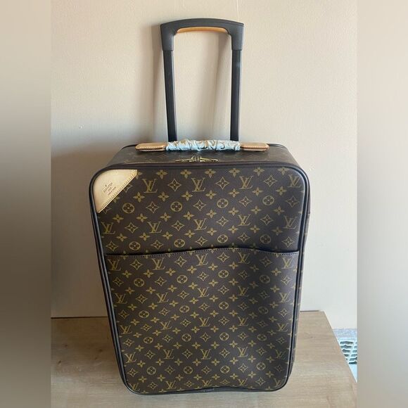 Authentic Louis Vuitton pegase 55 monogram - Picture 1 of 9